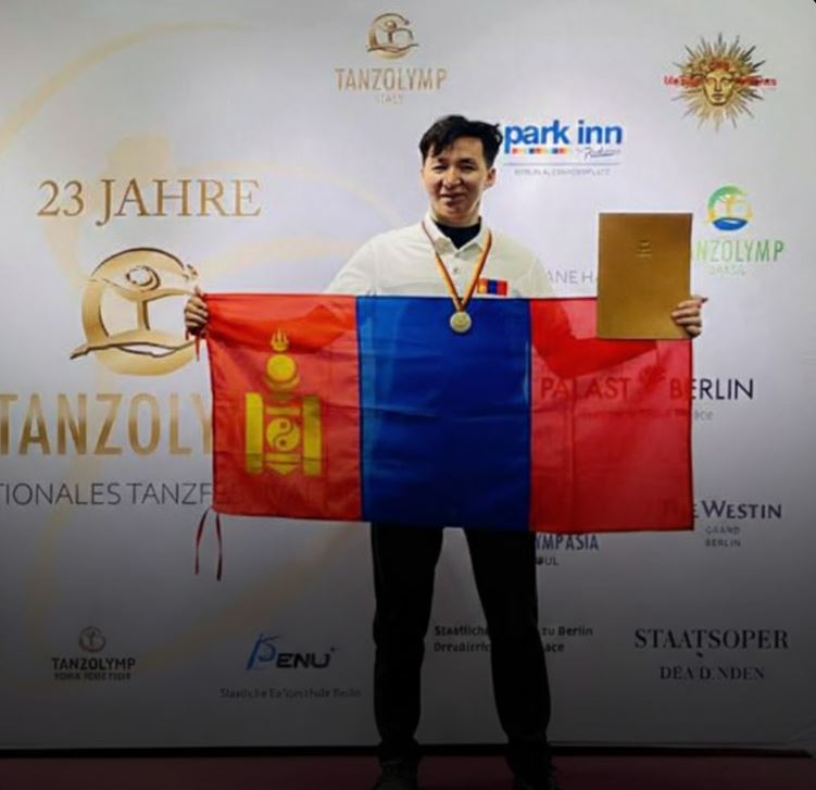 Монгол бүжигчин дэлхийн 40 орны шилдгүүдтэй өрсөлдөж хүрэл медалийн эзэн боллоо