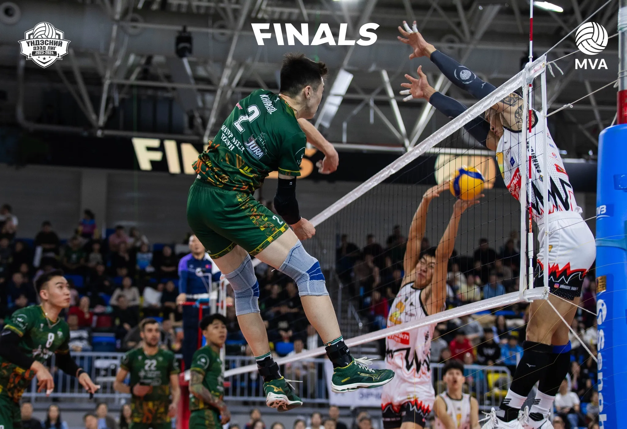 Монголын волейболын спортоос гадаадын лигт тоглосон анхны эрэгтэй тамирчин