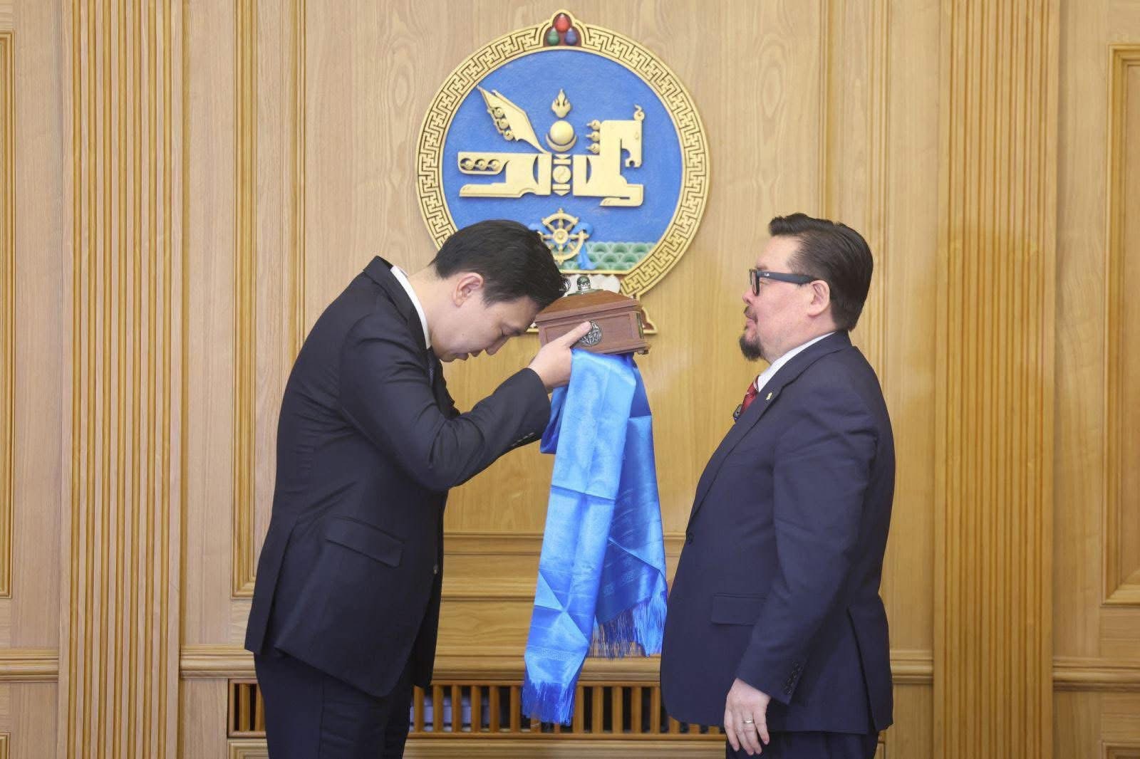 Г.Занданшатар буухдаа юу хэлэв, Н.Учрал яаж ажиллана гэв